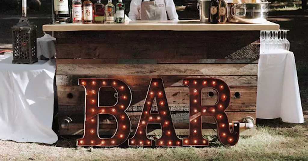 Barra para bar de bebidas temática para catering